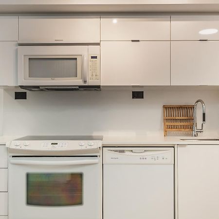Cozy 2Br Close To Cn Tower & Harbourfront Toronto Extérieur photo